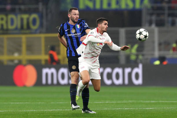 響球隊的競 響球隊的競